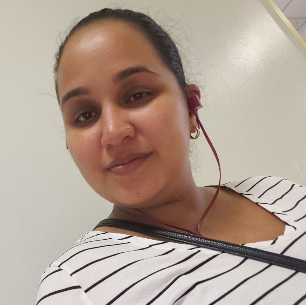 Meet your Posher, Jania